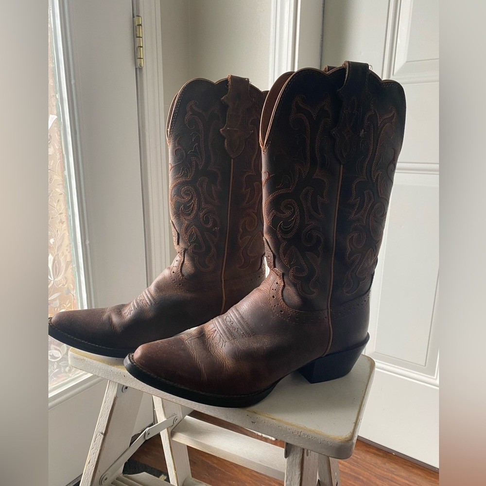 Women’s Justin pointed toe boots